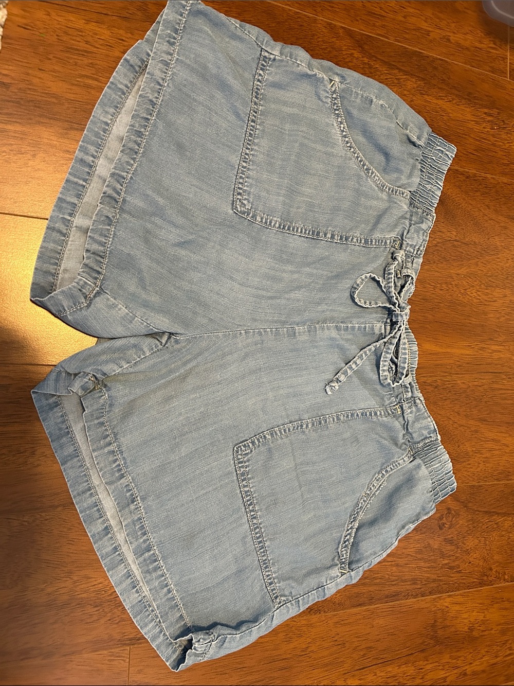 Ellen Degeneres Light Blue High-Waist Drawstring Shorts large / 12 lightweight